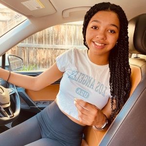 Meet your Posher, Jayla